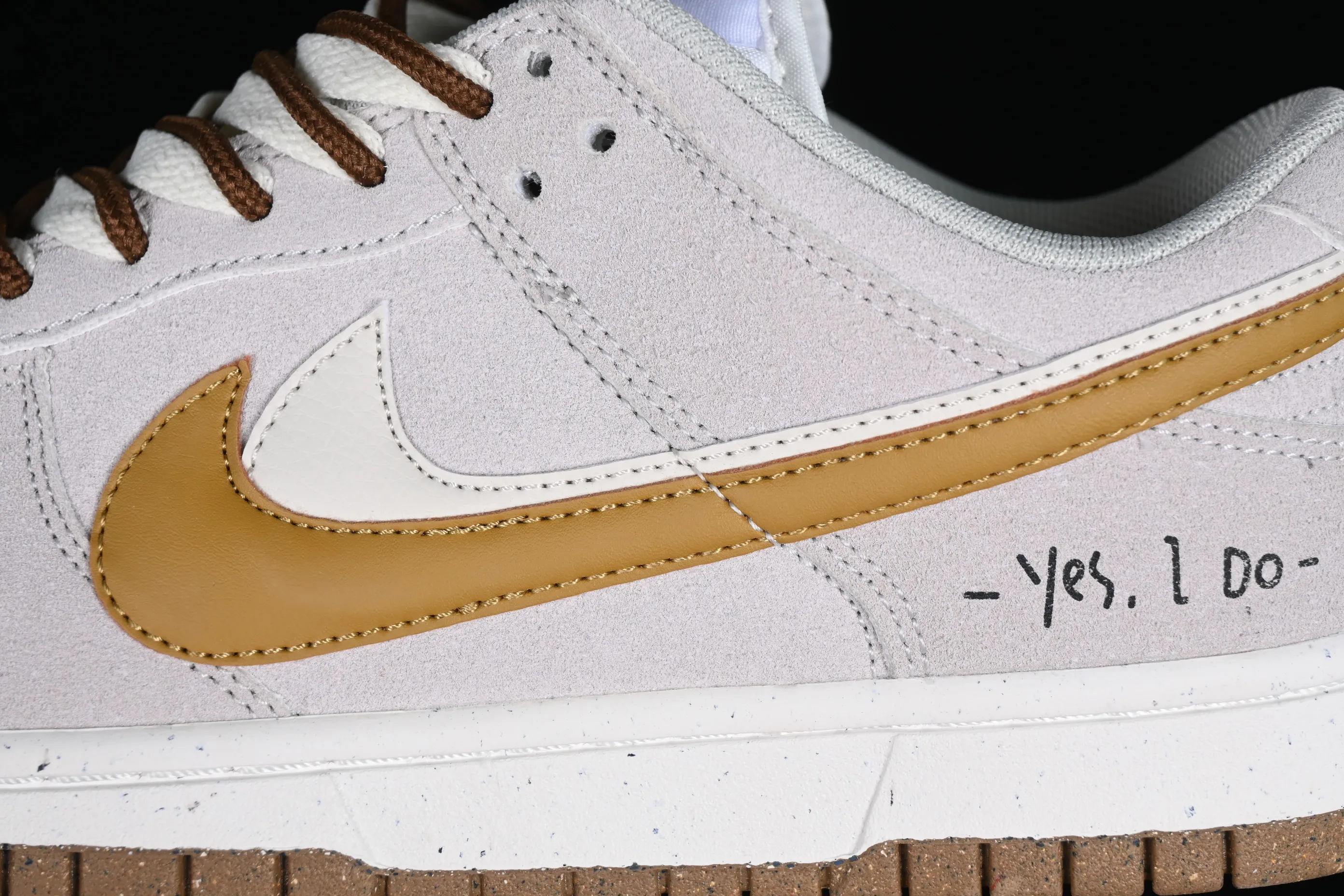 All Categories Nk SB Dunk Series Nk SB Dunk Low Low-top sneakers Cost-effective version Nk SB Dunk Low "85" double hook SB low-top sports and leisure sneakers DO9457-105